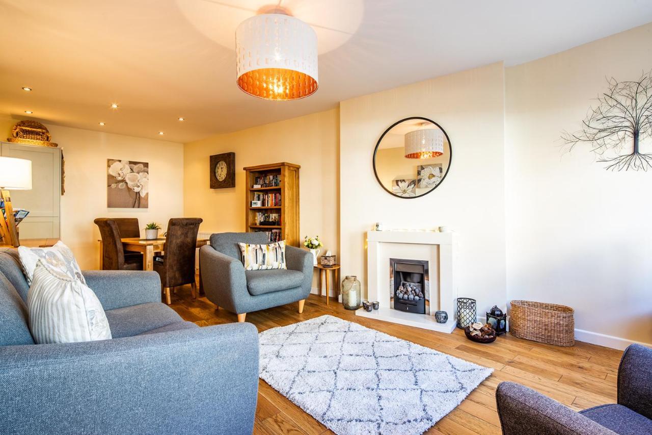 Buxton Centre Cosy Cottage With Free Secure Parking Exterior photo