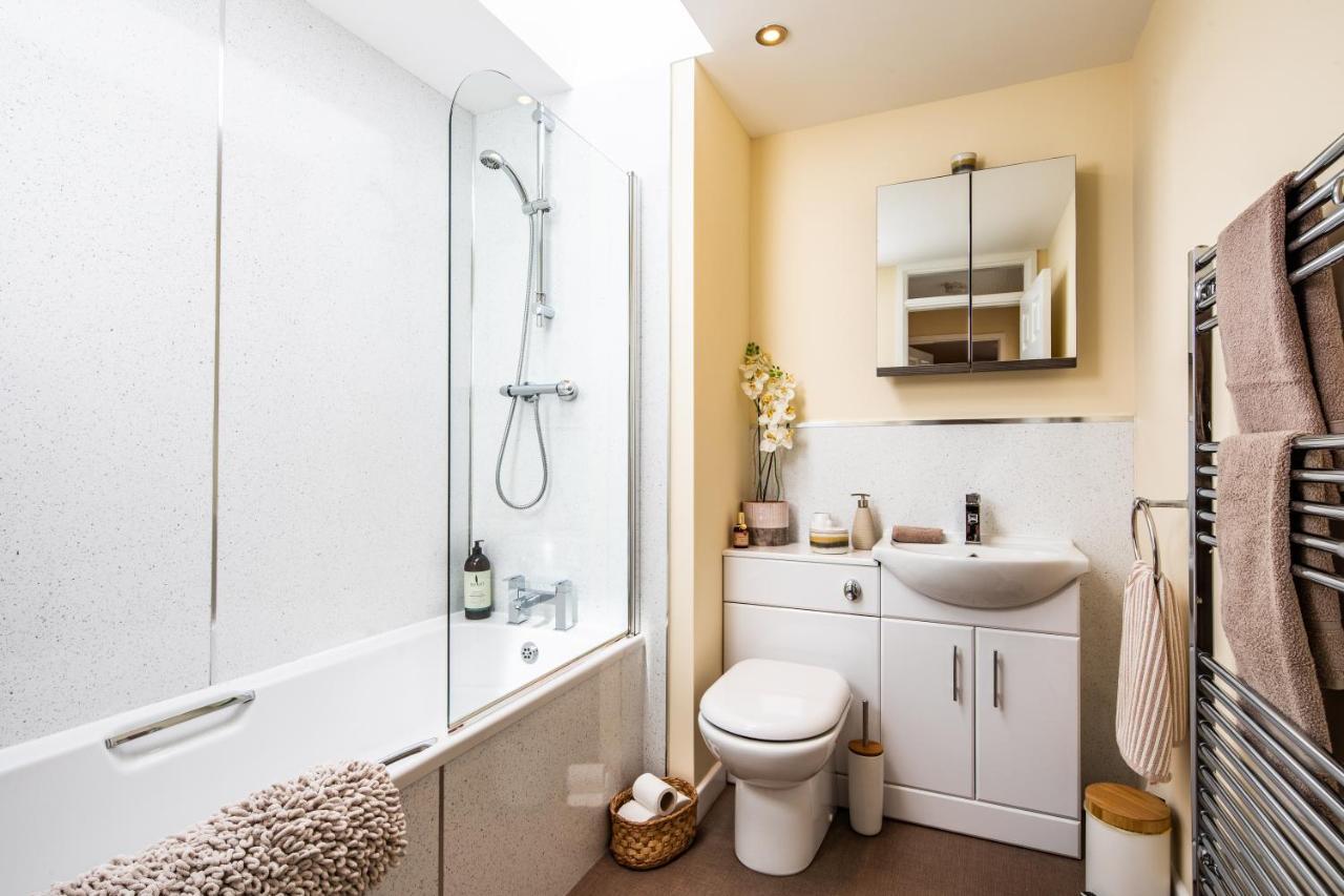 Buxton Centre Cosy Cottage With Free Secure Parking Exterior photo